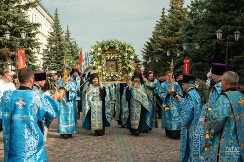 Мәскәү һәм Бөтен Россия Патриархы Кирилл Казанда литургия уздырды