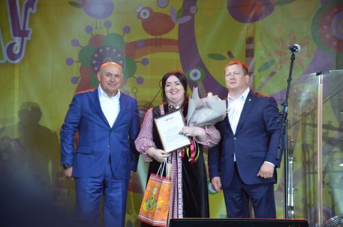 Питрауның төп сәхнәсендә карендәшләребезне бүләкләделәр