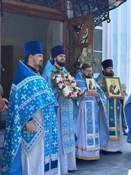 Тихвин чиркәвендә престол бәйрәме узды