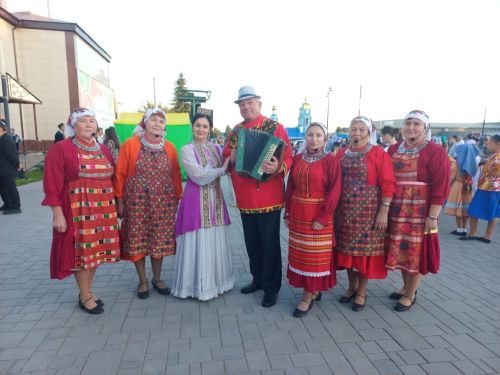 «Беләзек» фольклор ансамбле Теләчедә республика көне уңаеннан оештырылган бәйрәм чарасында катнашты