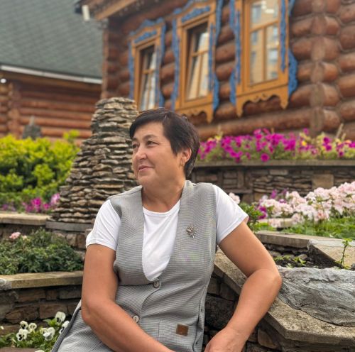 Карендәшебез Лариса Әхмәтшина иҗаты: «Көзгә керүләрем шул микән?..»