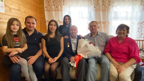 Иске Карабаян авылында яшәүче карендәшебез Сергей Макаровка 95 яшь тулды