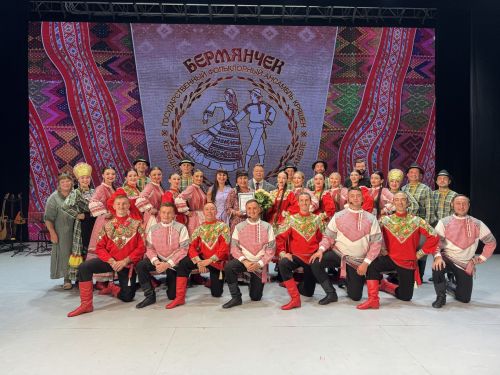 «Бәрмәнчек» ансамбле Кырымда концерт куйды