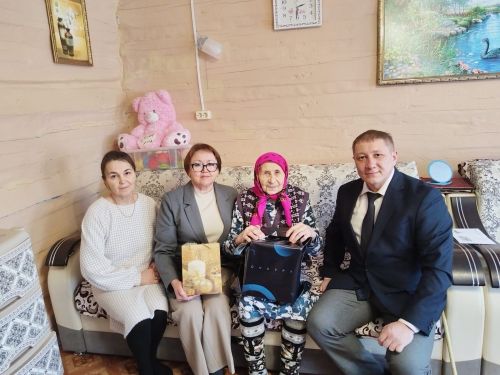 Иванайдан 97 яшьлек Анна Мустаева һәркемгә киңәшләрен биреп яши