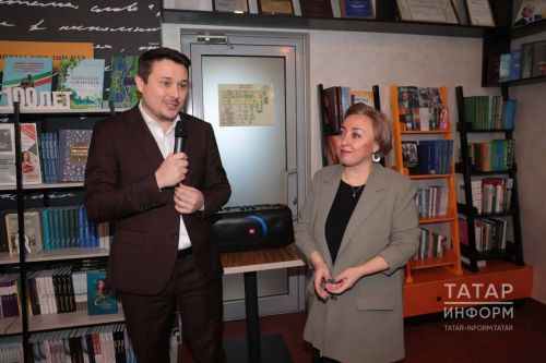 «Планетар киңлектәге язучы»: Луиза Янсуарның «Сөт» китабын тәкъдим итү булды