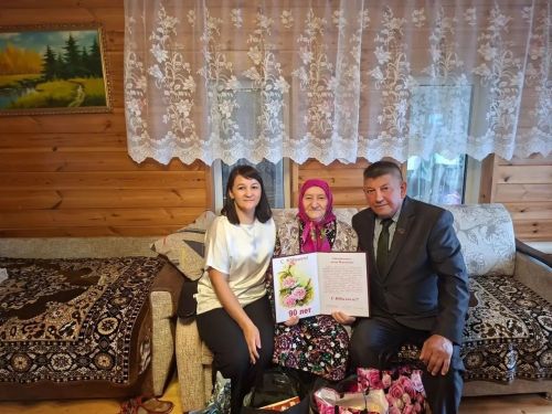 Әлбәдәннән Анна Храмова: «Тормышны тынычлыкта үткәрдек, байлык артыннан куып йөрмәдек»