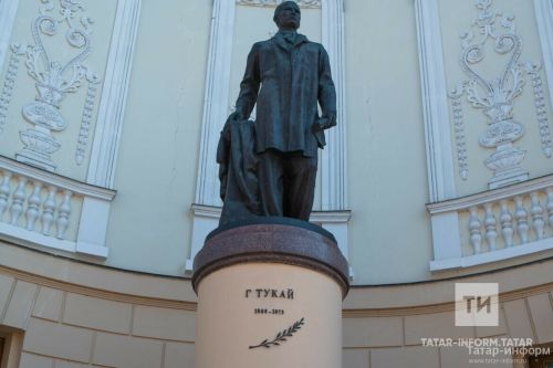 Карендәшләребез Тукай турында: «Ул — бик күп катлы галәм»