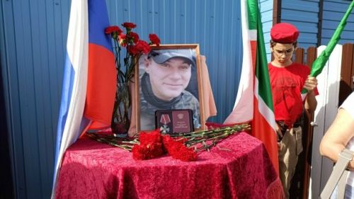 Казаклар Чаллысында Сергей Козин истәлегенә мемориаль такта ачылды