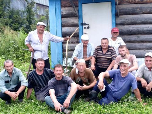 Кадер авылы халкы зиратны гел тәртиптә тота