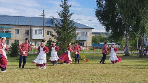 Мәләкәскә төрле төбәктән студентлар  килгән