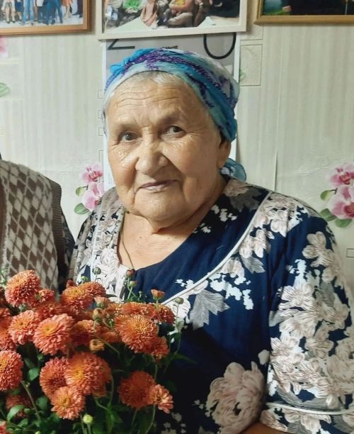 Сарсаз-Багражлылар авылдашлары  Анна Минееваны авылның йөзек кашы диләр