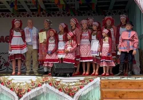 Комаровканың «Чишмә» һәм «Күбәләк» коллективлары «Хорлар ярышы«нда катнашты