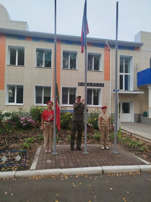 Старотябердинскую школу посетил участник СВО