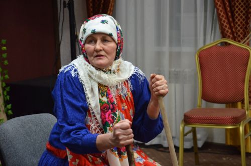 Җәкәү йортындагы «Покрау утырмасы»нда «Җиңгәчәйләр» ансамбле
