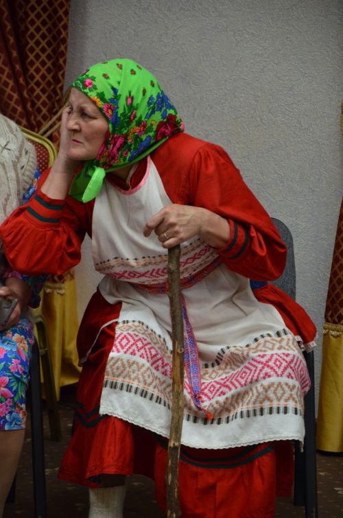 Җәкәү йортындагы «Покрау утырмасы»нда «Җиңгәчәйләр» ансамбле
