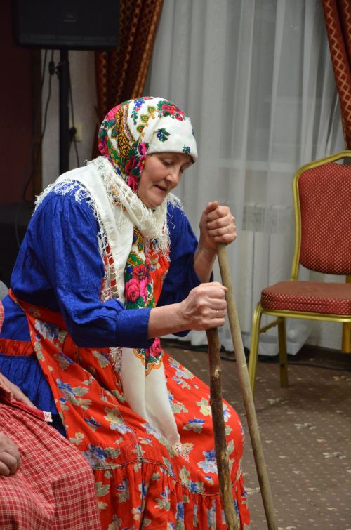 Җәкәү йортындагы «Покрау утырмасы»нда «Җиңгәчәйләр» ансамбле