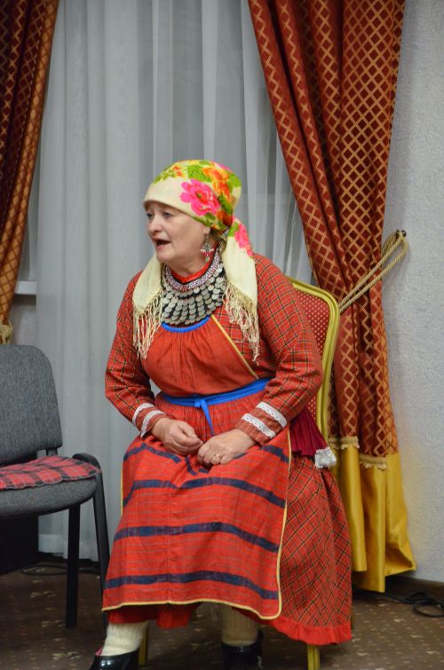 Җәкәү йортындагы «Покрау утырмасы»нда «Җиңгәчәйләр» ансамбле