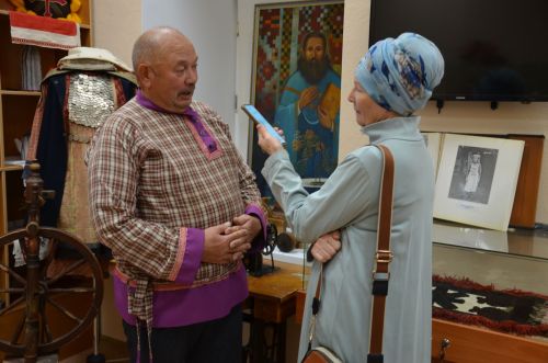 Җәкәү йортындагы «Покрау утырмасы»нда «Җиңгәчәйләр» ансамбле