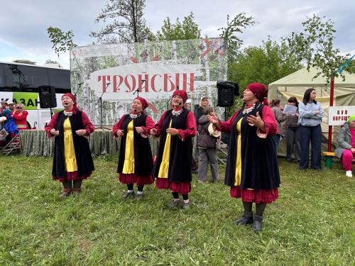 Субашта Тройсын бәйрәме
