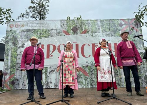 Субашта Тройсын бәйрәме