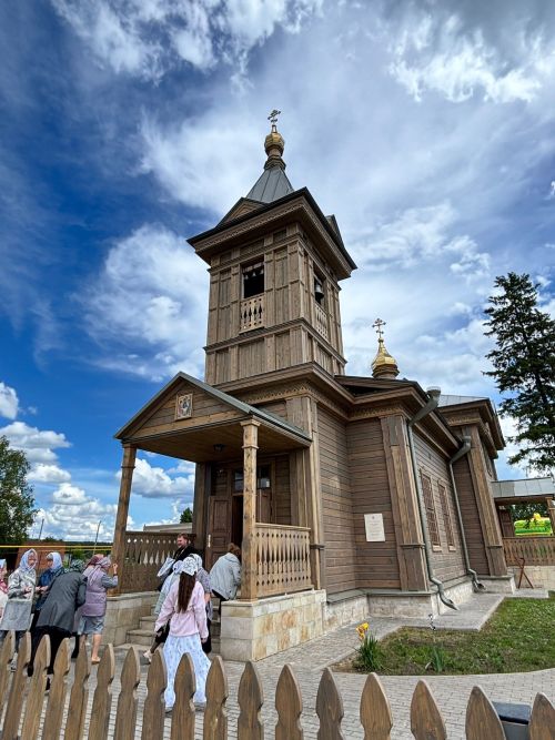 Югары Багражда уникаль реставрациядән соң храм аруландырдылар