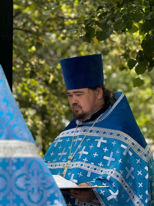 Тихвин чиркәвендә бәйрәм Литургиясе узды