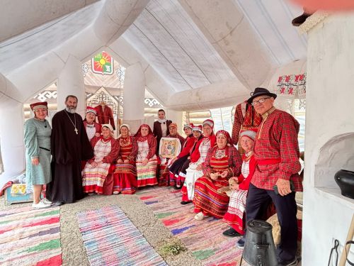 Югары Багражда уникаль реставрациядән соң храм аруландырдылар