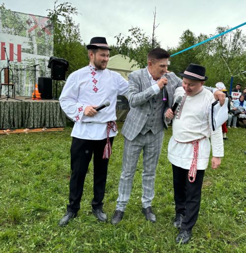 Субашта Тройсын бәйрәме