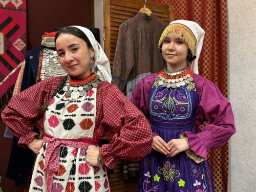 Җәкәү йортында төрле як керәшен костюмнары фотокүргәзмәсе