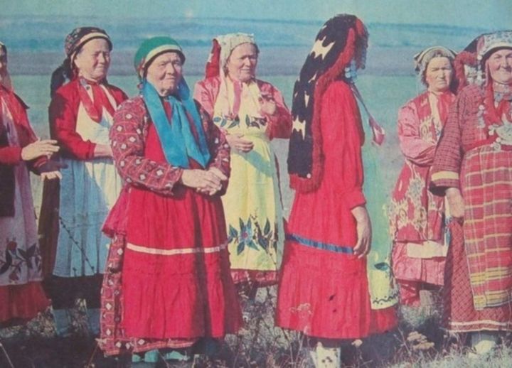 Ретро фото.Туганнарның җыелган чагы
