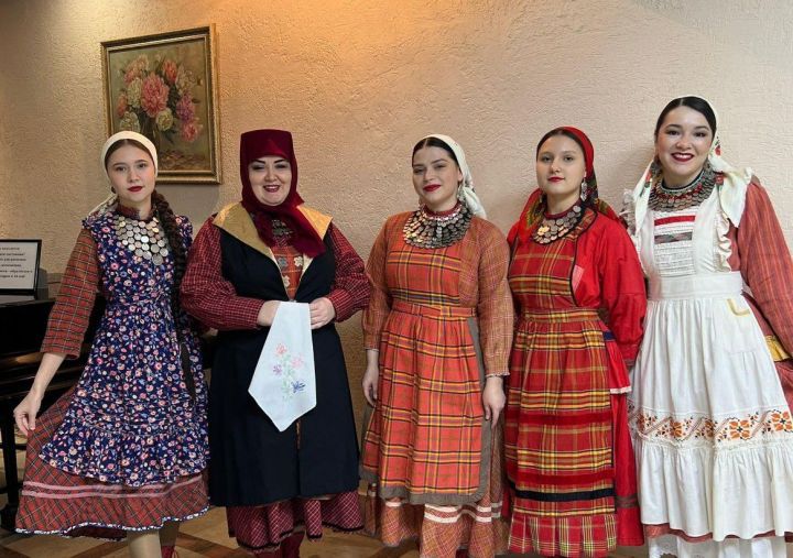 Карендәшләребез «Камские истоки» фестивалендә призлы урыннар алдылар