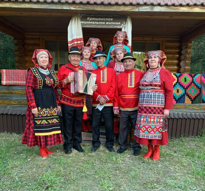 Минзәләдәге карендәшләребез Бөтенроссия фестивале катнашучыларын каршы алганнар