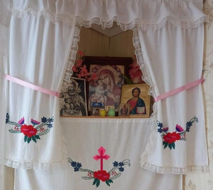 Түбән Камадан Ольга Афонова тәре алъяпкычлары турында сөйләде