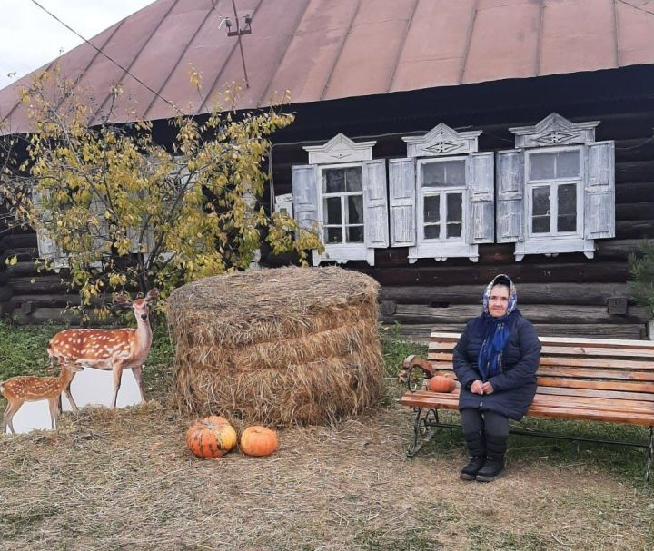 Мәшләктән Анастасия Федорованың кул эшләре - күз явын алырлык