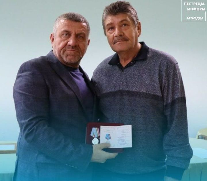 Автобус йөртүчесе Анатолий Николаев: «Пассажирлар тормышы өчен гаять зур җаваплылык хисе тоям»
