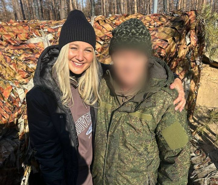 Марина Карпова СВО зонасында карендәшләребез белән очрашып кайтты