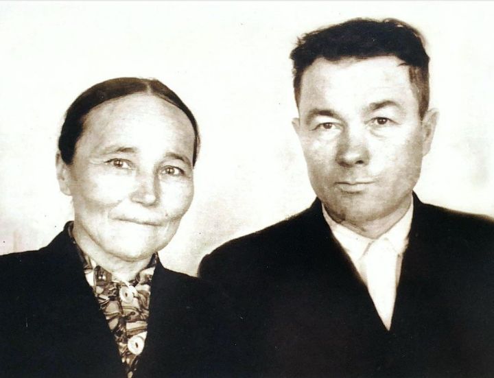 Казаннан Евдокия Гордееваның әти-әнисенә багышлап язган шигырьләре