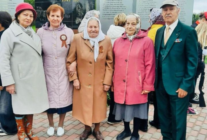 Анастасия Шәймәрдановадан үткәннәргә хат: «Сине көтәбез әле һаман да, Парфим дәдәй»