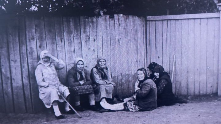 Ретро фото. Сарашлы хатын-кызлары