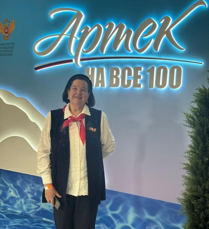 Педагог Роза Шатыро: «Авыр тормыштагы балаларны өйгә алып кайтып юындыра, ашатып, киемнәр кидертә идем»