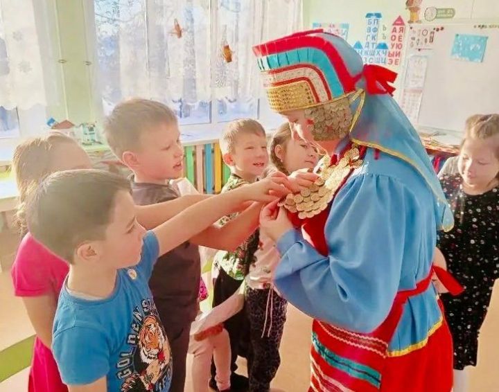 Грахов районыныда балаларны керәшен культурасы белән таныштырдылар