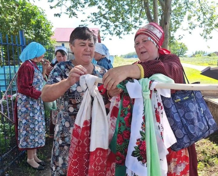 Бахта авылында «Сөлге җыю» йоласы узды