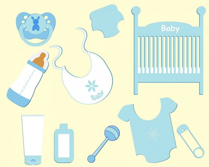 Семьям с новорожденными подарят пеленки, подгузники и средства гигиены