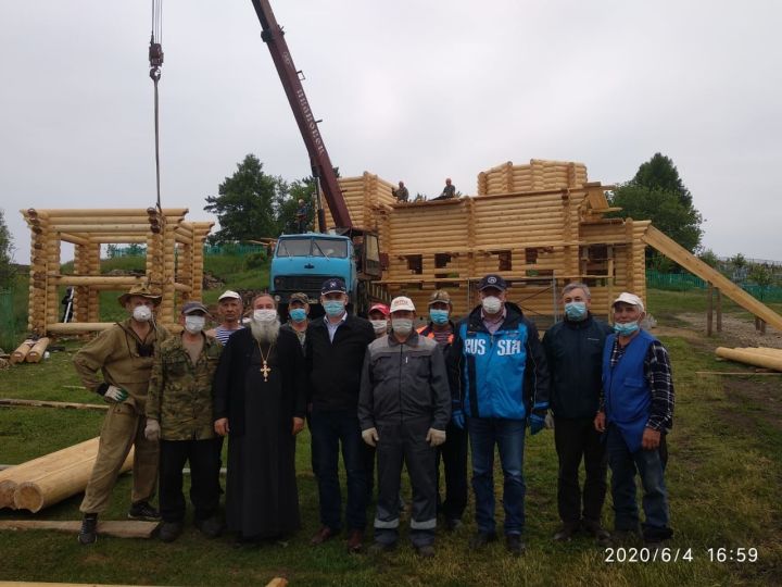 Строительство храма в деревне Савалеево посетил глава Заинского района