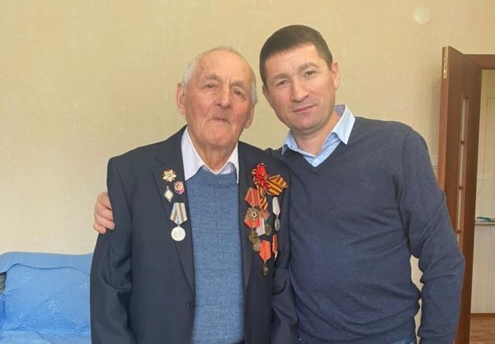 В Пестрецах поздравили ветерана Великой Отечественной войны