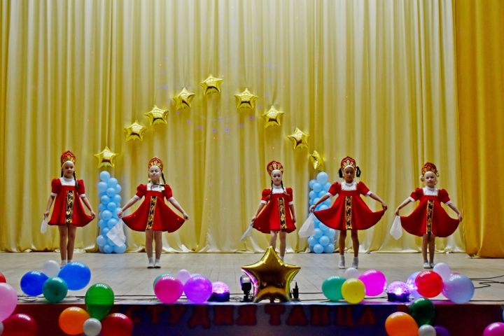 В поселке Татарстан прошел отчетный концерт «Звёздный час» студии танца «Энже – Жемчужинки»
