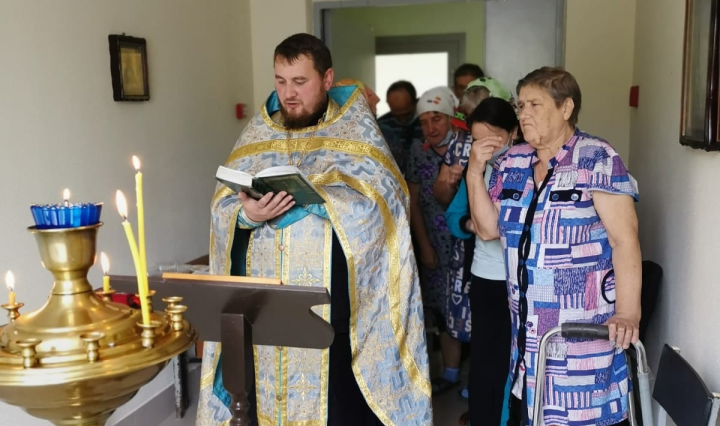 В молитвенной комнате при стационаре Чистопольской ЦРБ прошел престольный праздник