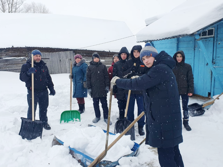 Юнармейцы школы села Большой Шурняк приняли участие в акции "Дорога к обелиску"