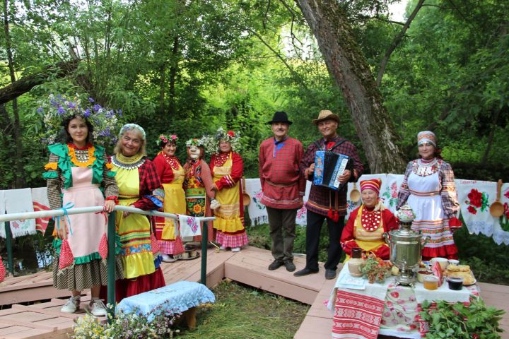 Питрау хезмәт кешесен зурлап яшәргә һәм максатларыбызга ирешергә өнди торган бәйрәм