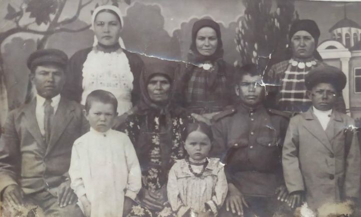 Фотоларда – керәшен тарихы: Мамадыш районының Владимир авылы керәшеннәре